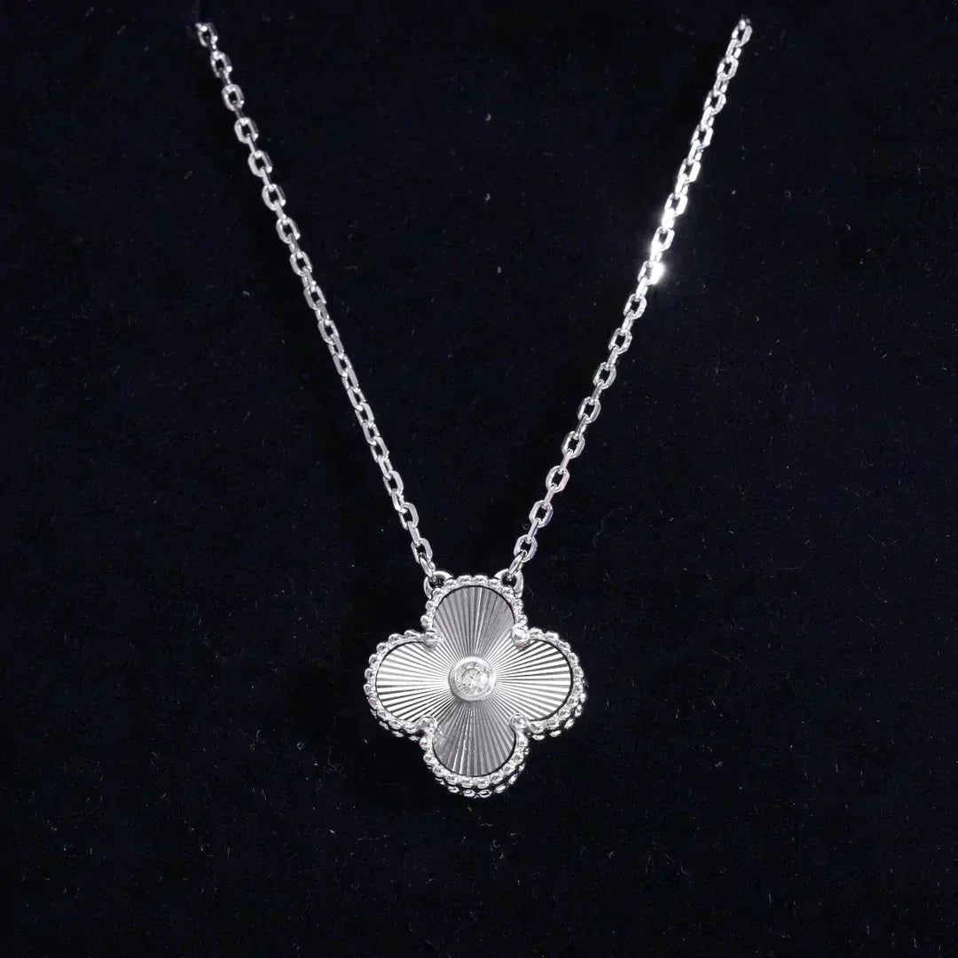 [Jesse jewelry]CLOVER  15MM DIAMOND LASER NECKLACE SILVER
