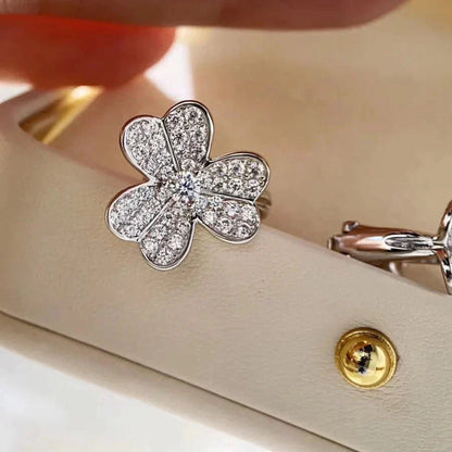 [Jesse jewelry]CLOVER COMOS DIAMOND EARRINGS SILVER