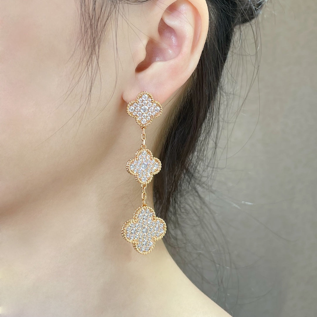 [Jesse jewelry]CLOVER 3 MOTIFS DIAMOND PAVED ROSE GOLD EARRINGS