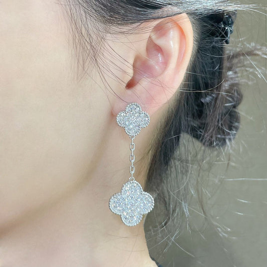 [Jesse jewelry]CLOVER 2 MOTIFS DIAMOND PAVED SILVER EARRINGS
