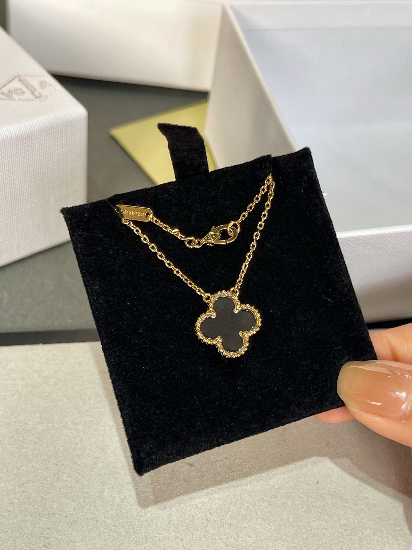 [Jesse jewelry]CLOVER ROCK CRYSTAL ROSE GOLD NECKLACE
