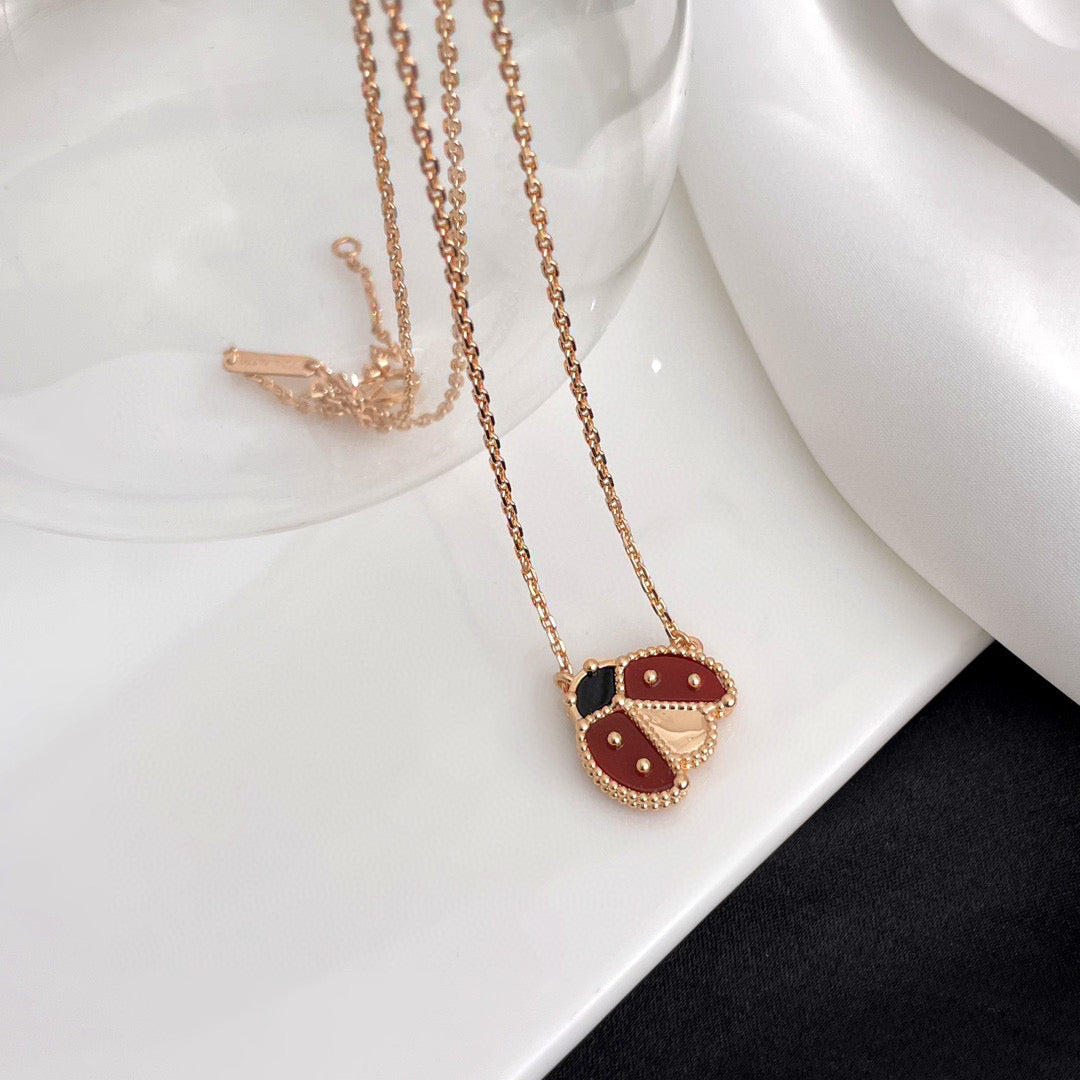 [Jesse jewelry]LUCKY  CARNELIANS LADYBUG NECKLACE