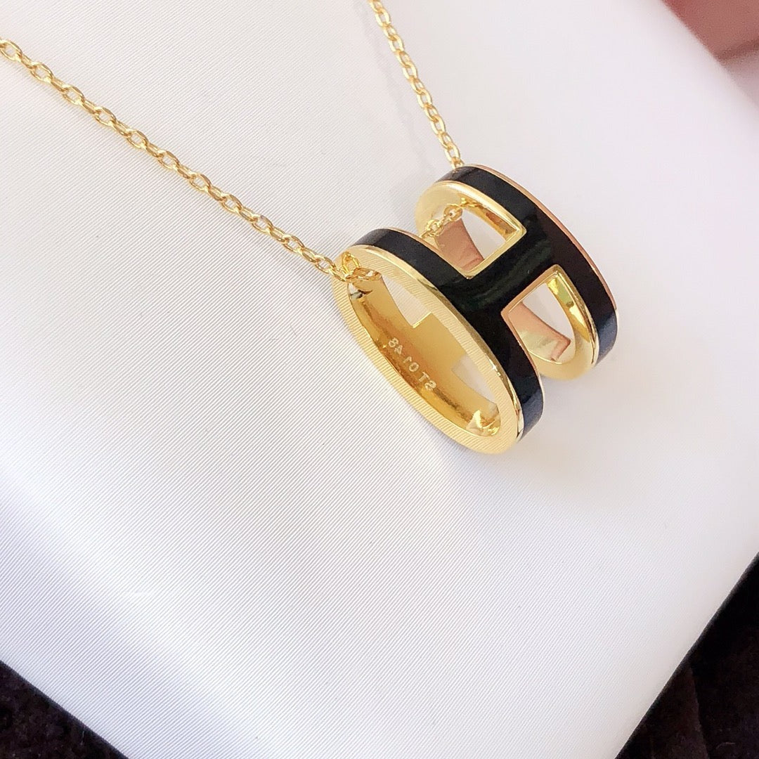 [Jesse jewelry]HM CLIC BLACK ENAMEL GOLD NECKLACE