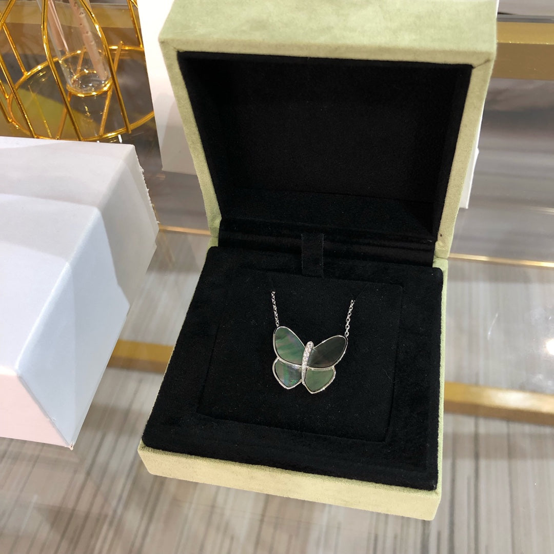[Jesse jewelry]LARGE BUTTERFLY SILVER PENDANT DIAMOND NECKLACE